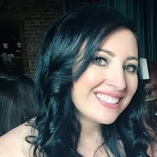 Katie Burns (@ktmckeach)