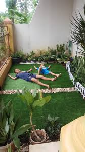 Kami merupakan perusahaan yang bergerak di bidang distributor rumput sintetis untuk memenuhi kebutuhan interior rumah, exterior rumah, kantor, hotel, taman, lapangan futsal, lapangan golf dll. Taman Dalam Rumah Dengan Rumput Sintetis Info Terkait Rumah