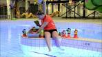 ll BABY- PEUTER ZWEMMEN 2 ll Zwem- en Sportcentrum De ... - YouTube