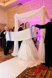 Jewish Wedding In Connecticut Mazelmoments Com Jewish Wedding Jewish Marriage Jewish Wedding Chuppah