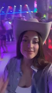 We love Kacey Musgraves!