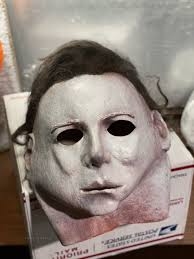 Fallout 76 Glowing Mask Discussion and Trading