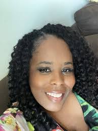 Emily Toth's Instagram, Twitter & Facebook