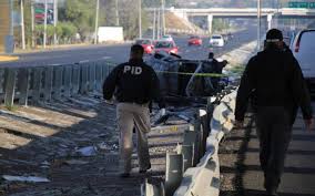 Se trata de no dejarse llevar por la impresión del momento y actuar como se hace en los accidentes que sufre la aviación. Muere Un Hombre En Brutal Accidente Diario De Queretaro Noticias Locales Policiacas De Mexico Queretaro Y El Mundo