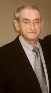 Il-Kunsill Lokali tal-Birgu jsellem il-memorja ta' Emmanuel Attard, iben  il-Belt Vittoriosa li għal diversi snin, serva bħala Viċi Sindku  tal-Kunsill Lokali tal-Birgu. Leli, bħalma kien sew magħruf, ħadem  f'diversi għaqdiet volontarji fil-lokalità