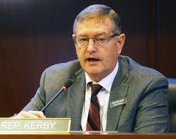 Ryan Kerby's Instagram, Twitter & Facebook