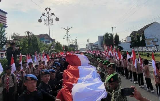 Pemuda dan Mahasiswa Gaungkan Persatuan Tanpa Provokasi dalam Kirab Merah Putih
