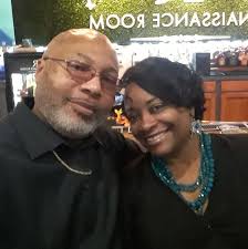 Breaking News: Atlanta police have captured escaped inmate, Derrick Groves,  according to a US Marshals source. He was found hiding in a home in the  Atlanta-area. Groves was the last of 10