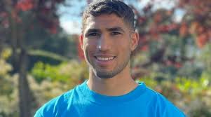 Achraf hakimi plays for the morocco national team in pro evolution soccer 2020. Unicef L International Marocain Achraf Hakimi Designe Champion Des Droits De L Enfant Au Maroc 2m