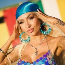 Elena Vargas biography