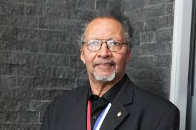 Walter Dean Myers writes books troubled teens can relate to