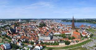 Vom rosengarten aus empfiehlt es sich, einen blick auf das nahegelegene michaeliskloster zu werfen. Hanse Und Universitatsstadt Rostock