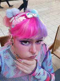 Decorating in the decora style