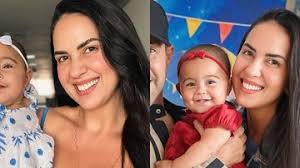 Vera Fischer encanta ao dividir cliques raros da infância da filha