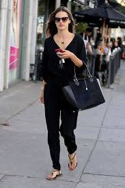 Alle Schwarzen Outfits Fur Frauen Mit Bildern Outfit Mode Frauen Outfits
