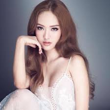 Thân thúy hà, trung dũng kể chuyện hiếu nghĩa với cha mẹ. Thuy Vi Che Tháº³ng Máº·t A Háº­u Hoang My Trong Hoa Háº­u Hoan VÅ© Phat Am Sai Con Bay Ä'áº·t Há»i Tiáº¿ng Anh