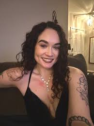 livia🌙 (@livvverr)  X