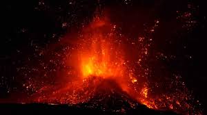 Ätna, vesuv (italien), kilauea (hawaii), eyjafjallajökull (island), popocatepetl (mexiko) inaktive oder schlafende vulkane sind nicht mehr aktiv, aber sie könnten wieder aktiv werden. Atna Europas Machtigster Vulkan Auf Sizilien