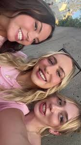 ally vanhoose (@allyvanhoose)