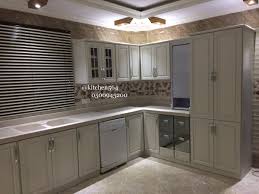 مطابخ المنيوم البيالي On Twitter المتر الطولي ب 950 المتر يشمل الدولاب العلوي و الدولاب الارضي و الرخام الصناعي صب كامل والدواليب الطويله و الزوايا