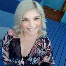 Leah Crews's Instagram, Twitter & Facebook