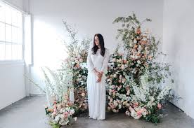 Wedding Flowers Cost Calculator Princess How Much Should You Really Spend On Wedding Flower Wedding Flowers Cost Wedding Flowers Wedding