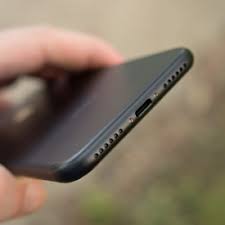 إخراج الماء من سماعة الأيفون بتطبيق بسيط تعلم كيف تفعل هذا عربي تك