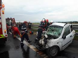 Aici puteți fiecare posta poze cu accidente, pentru ca fiecare să vadă pe exemplul altora situatiile neplacute. Isu Hunedoara Accident Rutier Grav Pe Autostrada A1 In Facebook