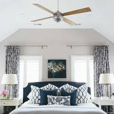 Bath In Between Windows Design Decor Photos Pictures Ideas Inspiration Paint Colors And Remodel Master Bedrooms Decor Bedroom Interior Bedroom Makeover
