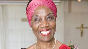 Etta Cameron er død