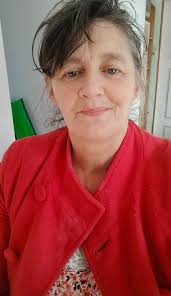 Hello, I'm Debbie and something to know about me is i love doing most  crafts :)