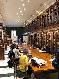 Santiago muñoz machado afirma que seguirá trabajando en la mejora de este diccionario jurídico mano a mano con el colegio de abogados de madrid de la que es colegiado desde hace años. Rae On Twitter El Director De La Rae Santiago Munoz Machado Y La Academica Y Directora Del Diccionario De La Lengua Espanola Paz Battaner En La Rueda De Prensa Sobre Las Novedades