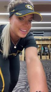 Tammie Hull's Instagram, Twitter & Facebook