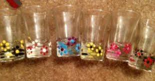 Cute Way To Decorate Shot Glasses Diy Wine Glasses Painted Diy Wine Glasses Glass Crafts