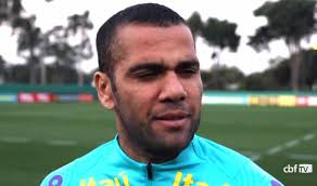 Cumprindo o calendário proposto pelo comitê olímpico brasileiro, os atletas da seleção olímpica membros da comissão técnica e do staff do time brasileiro masculino já haviam tomado o imunizante. Tendo Dani Alves Capitao E Douglas Luiz E Richarlison Titulares Selecao Olimpica E Confirmada Para Estreia Lance