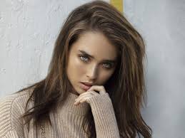 Il balayage è la tecnica (e l'effetto sui capelli) più desiderabile perché permette di creare sfumature diverse e di dosare bene il colore. Balayage Per Capelli Castani Rossi E Biondi Ecco Le Ispirazioni Da Copiare The Wom Beauty