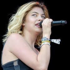 Louane emera (born 26 november 1996) is a french singer and actress. Fruh Ausgebufft Musik