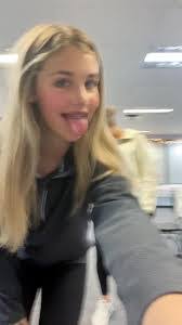 Natalie Lauer's Instagram, Twitter & Facebook