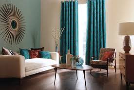 First of all, if you look at many bedroom curtain ideas, you can find that when you close this bedroom curtain, you can cover the whole wall and of course the big window behind it. How To Choose Curtains For Your Home