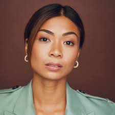 My FIRST campaign I had a part in at Duolingo launched this week...and it  gives me chills every time I see it! 🇰🇷 🫶 It truly takes a village... SO  many talented