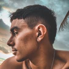 Kent Costa's Instagram, Twitter & Facebook