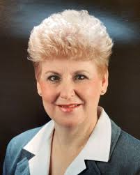 Dixie Larson's Instagram, Twitter & Facebook