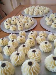 Resepi biskut raya ini mendapat perkongsian ramai di facebook. 25 Resepi Biskut Raya Mudah Sedap Menarik Untuk Cuba Resep Biskuit Makanan Enak Kue Kering