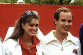 Albert ii is the sovereign prince of monaco and head of the princely house of grimaldi. La Enigmatica Vida Amorosa De Alberto De Monaco Casado Con La Princesa Infeliz Chic