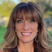 Ashley Grimsley's Instagram, Twitter & Facebook