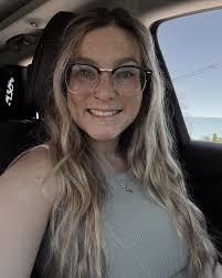 brittney (@bratkneee_) • Instagram photos and videos