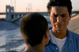 Cuando mi papá me regaña porque me ando metiendo cosas y nomas ando bien  desvelado por doblar turno en el jale