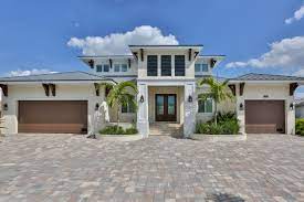 Search for new homes, custom homes & luxury homes by quality home builders of manatee and sarasota. Maglich Homes Sarasota Home Builder