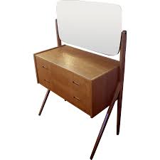 The unique style of vanity comes complete with a cushioning stool and touch screen adjustable lighted mirror to help you get ready in the morning. Small Mid Century Modern Vanity Modernism