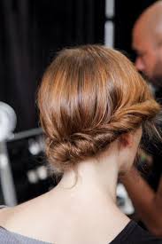 23 Work Hairstyles That Are Office Appropriate Yet Not Boring 5 Styleoholic Side Twist Hair Work Hairstyles Hair Beauty